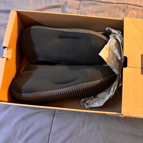 adidas Yeezy Knit RNR Stone Onyx - Picture 4 of 6